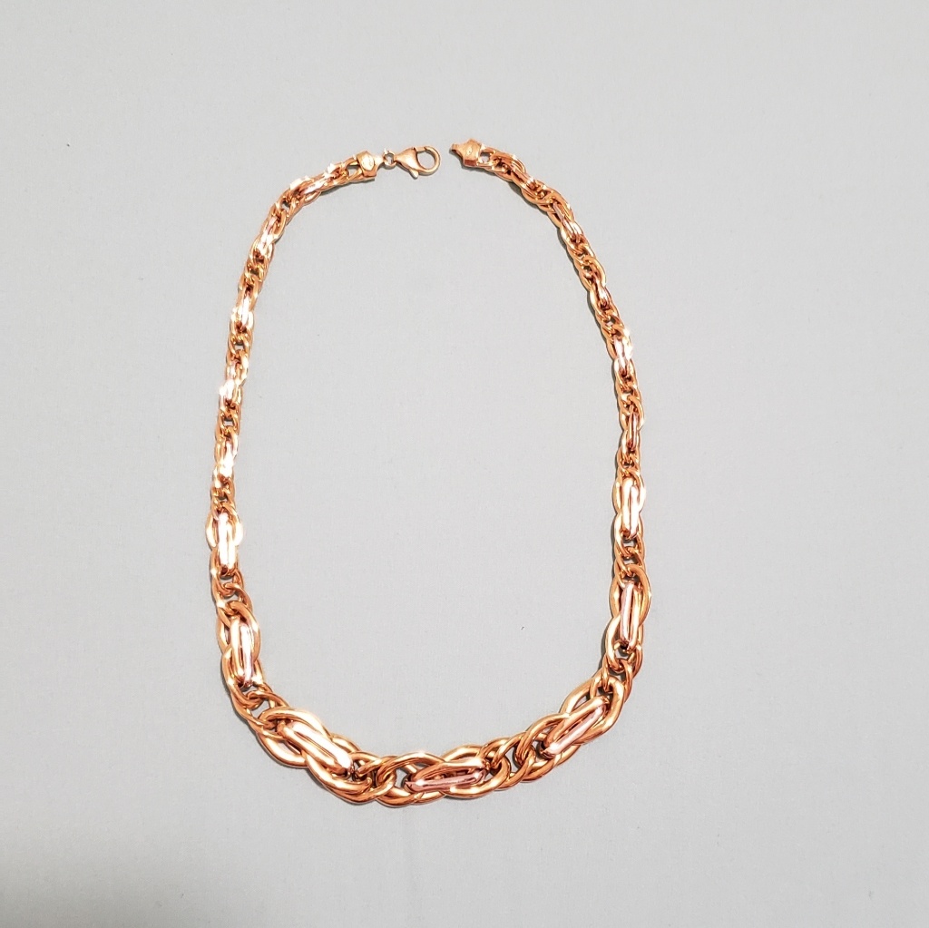 18 Carat Gold Choker